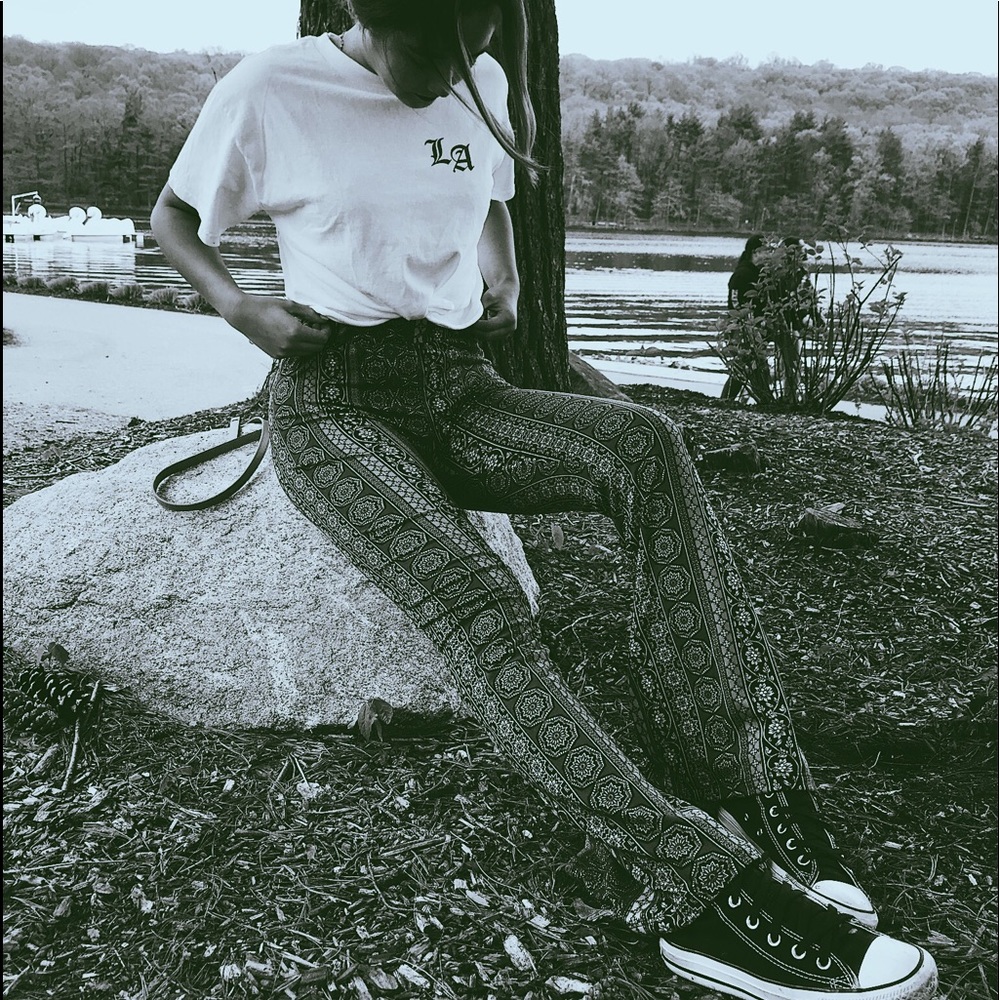 Brandy Melville LA graphic tee